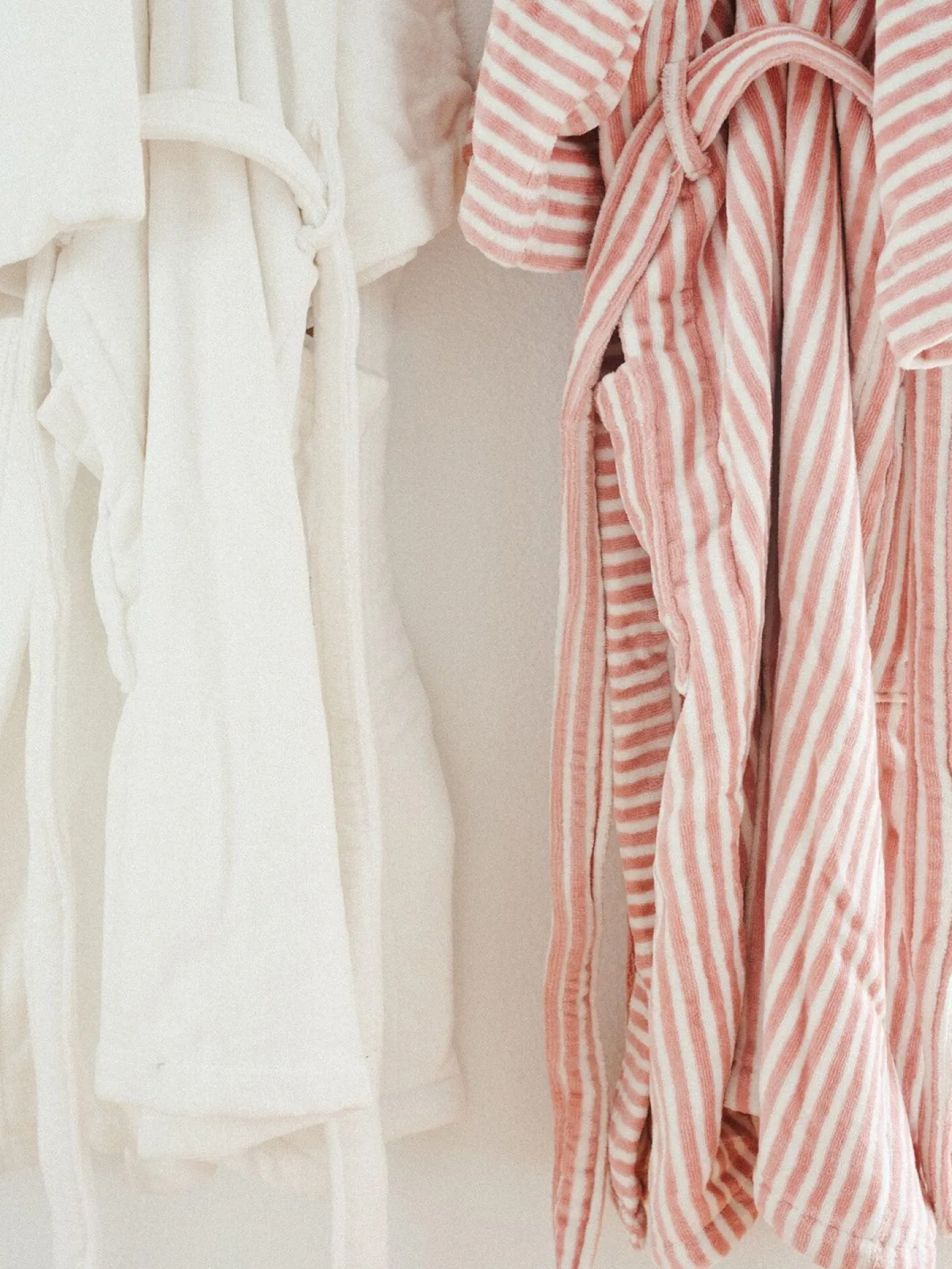 Business & Pleasure Co. Robe & Slipper Set - Lauren'S Pink Stripe