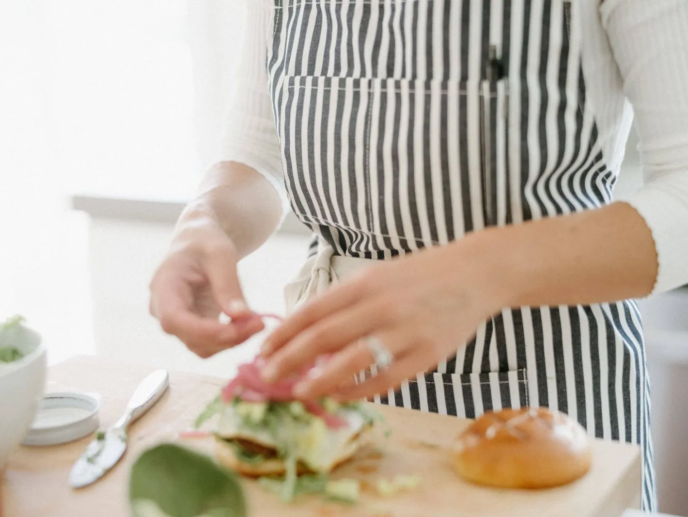 Business & Pleasure Co. The Apron - Lauren'S Navy Stripe