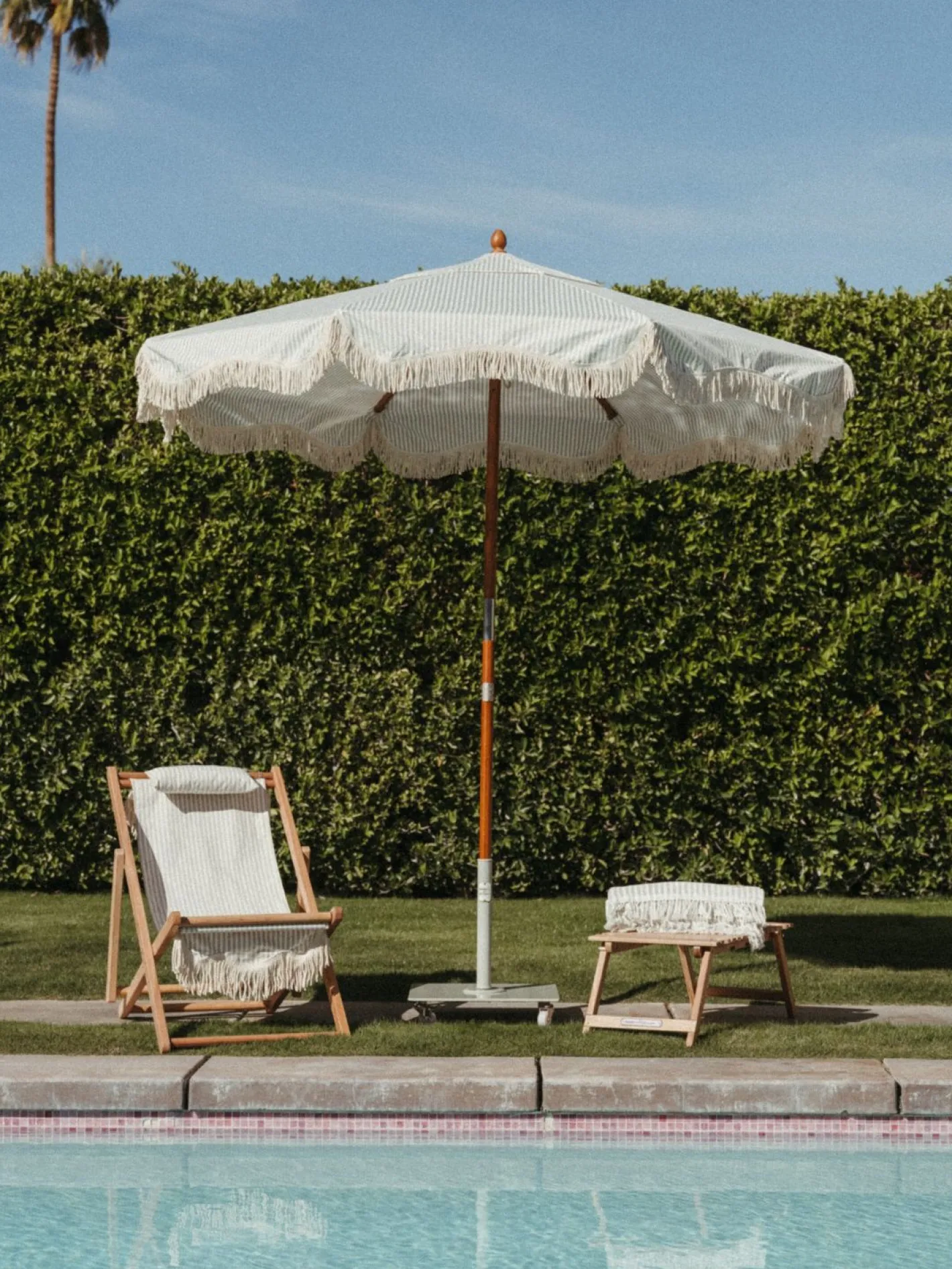 Business & Pleasure Co. The Classic Base - 55 Lbs - Sage Green