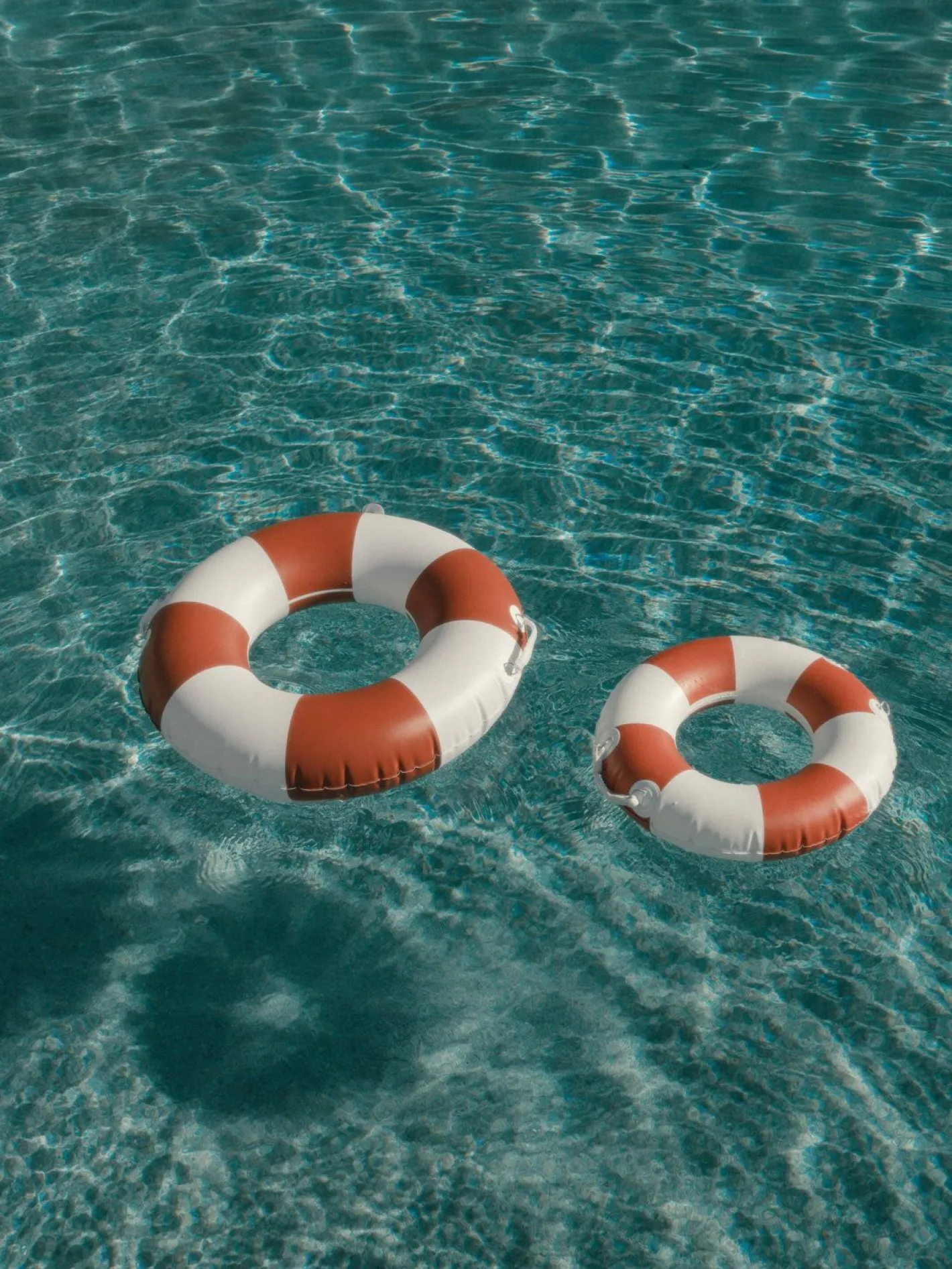 Business & Pleasure Co. The Classic Pool Float - Small - Le Sirenuse
