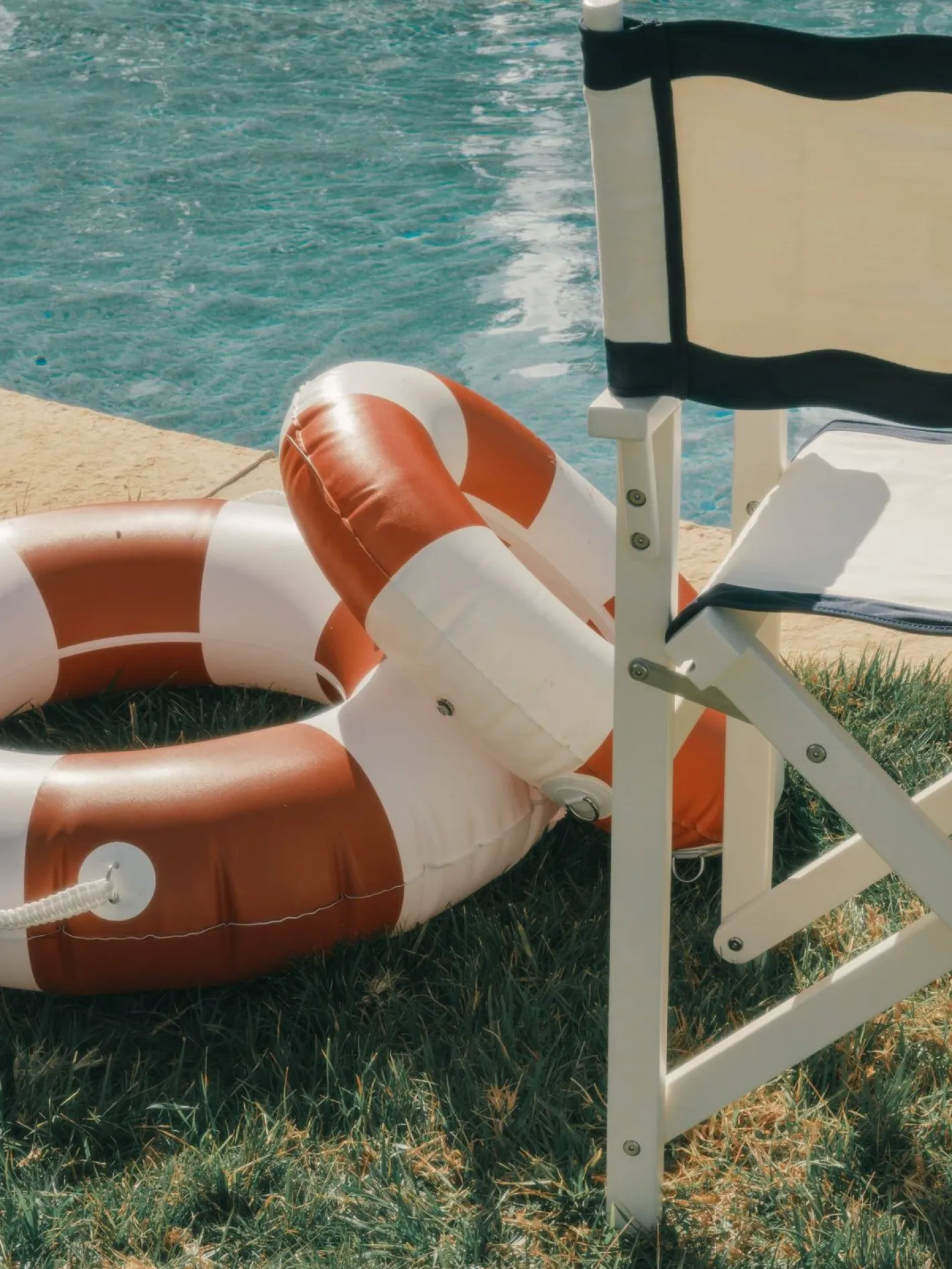 Business & Pleasure Co. The Classic Pool Float - Small - Le Sirenuse