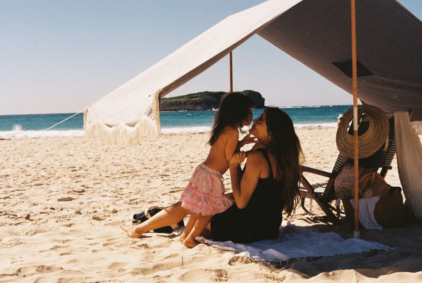 Business & Pleasure Co. The Premium Beach Tent - Lauren'S Navy Stripe