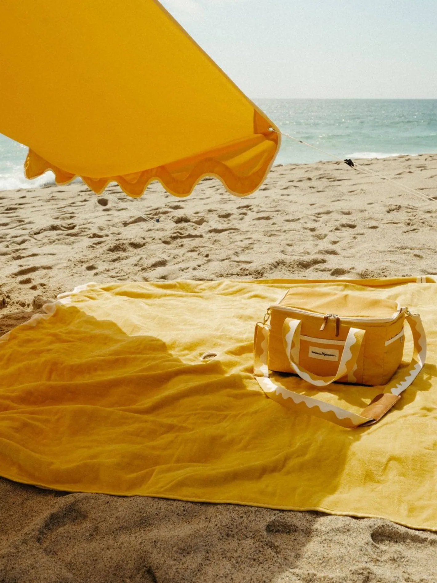 Business & Pleasure Co. The Premium Beach Tent - Rivie Mimosa