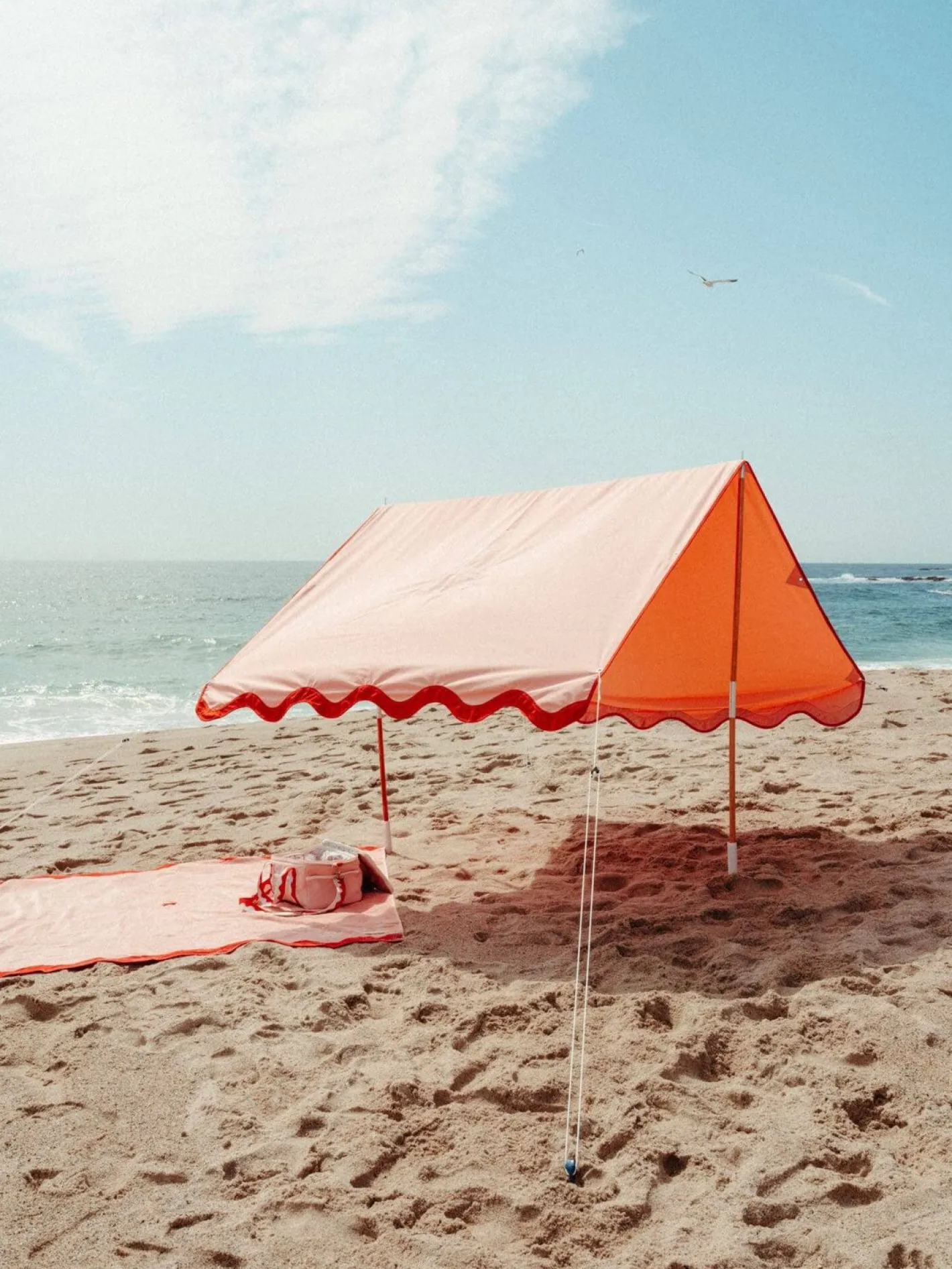 Business & Pleasure Co. The Premium Beach Tent - Rivie Pink
